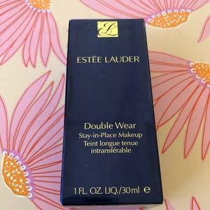 Estée Lauder Double Wear Stay-in-Place Makeup